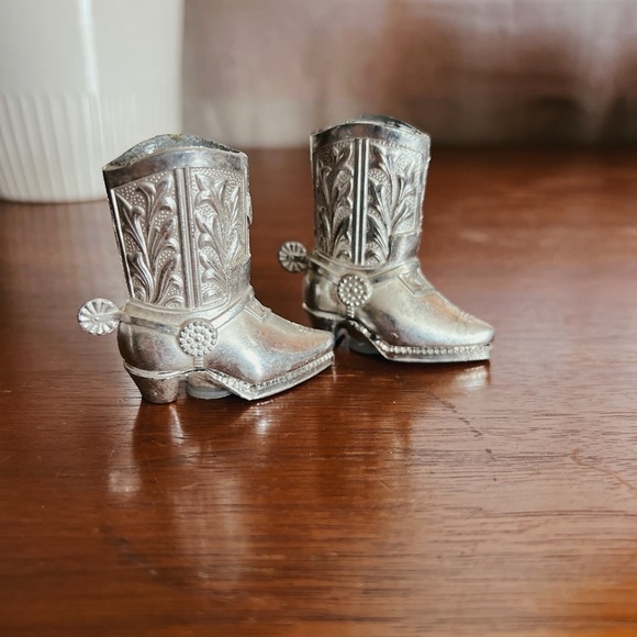 Black Hills SD Silver Cowboy Boot Salt & Pepper Shakers | Vintage Western Decor - Picture 3 of 4